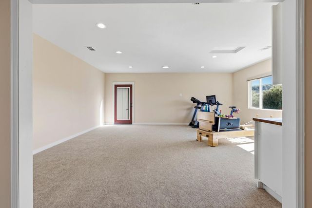 7101 Amoloc Ln, Lotus, CA 95651