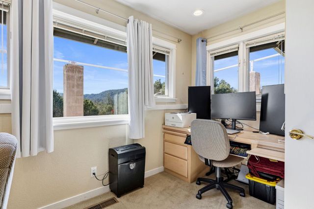 7101 Amoloc Ln, Lotus, CA 95651