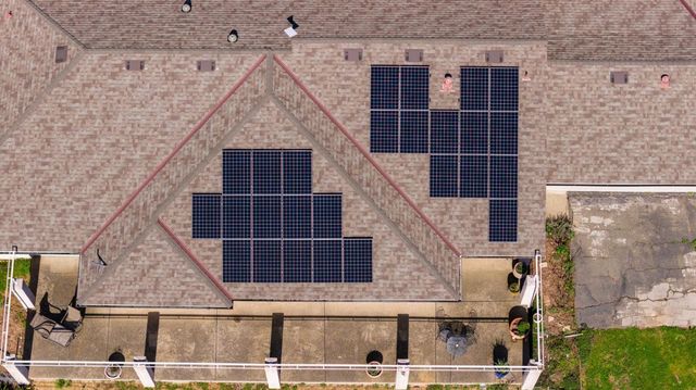 7101 Amoloc Ln, Lotus, CA 95651