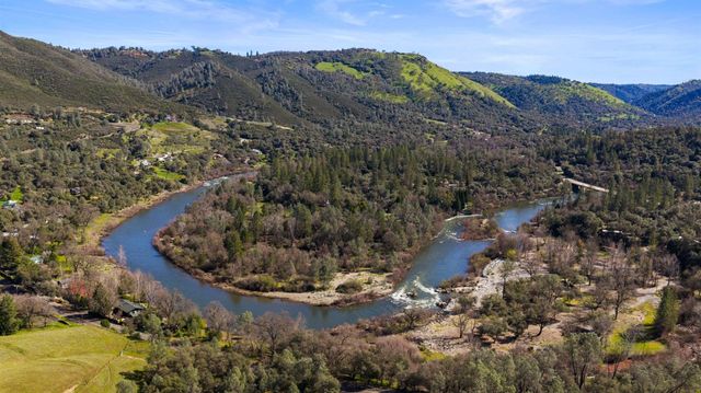 7101 Amoloc Ln, Lotus, CA 95651