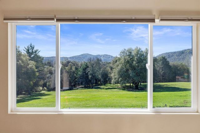 7101 Amoloc Ln, Lotus, CA 95651