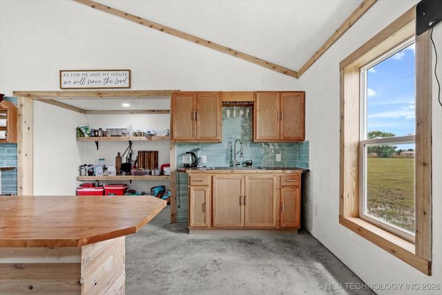 2200 N 166th Road, Mounds, OK 74047