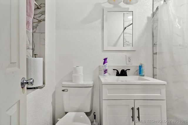 2200 N 166th Road, Mounds, OK 74047