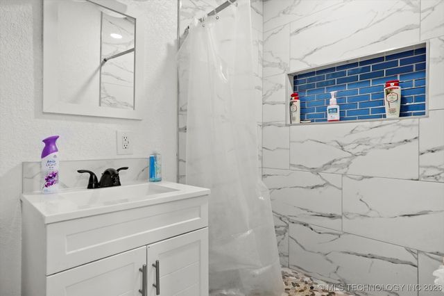 2200 N 166th Road, Mounds, OK 74047