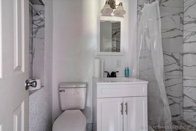 2200 N 166th Road, Mounds, OK 74047