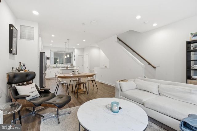 3118 SUNRISE WALK, Philadelphia, PA 19125