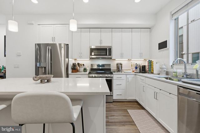 3118 SUNRISE WALK, Philadelphia, PA 19125