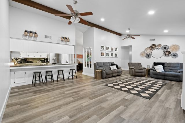 1762 Plymouth Avenue, Tulare, CA 93274