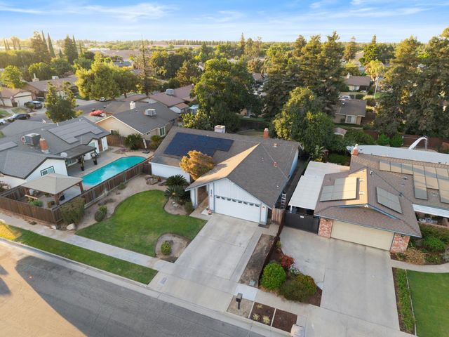 1762 Plymouth Avenue, Tulare, CA 93274