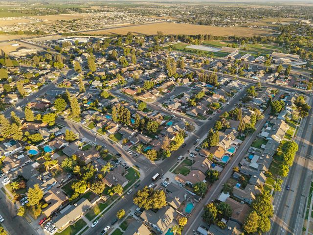 1762 Plymouth Avenue, Tulare, CA 93274