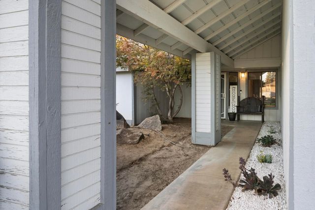 1762 Plymouth Avenue, Tulare, CA 93274