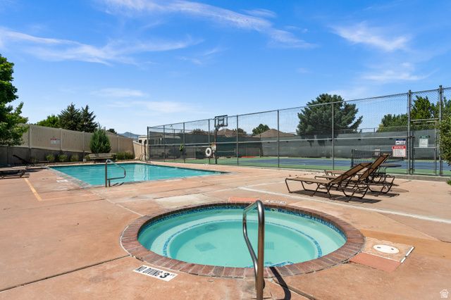 9229 S JEFFERSON CV, Sandy, UT 84070
