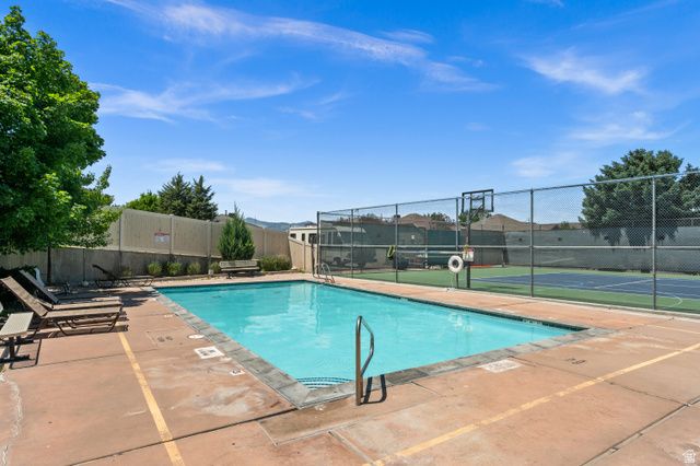 9229 S JEFFERSON CV, Sandy, UT 84070
