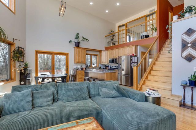 4805 Schneider Drive, Fitchburg, WI 53575