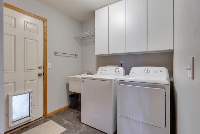 4805 Schneider Drive, Fitchburg, WI 53575