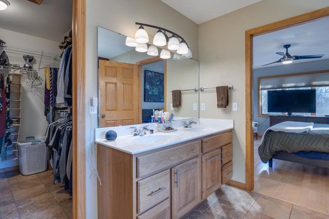 4805 Schneider Drive, Fitchburg, WI 53575