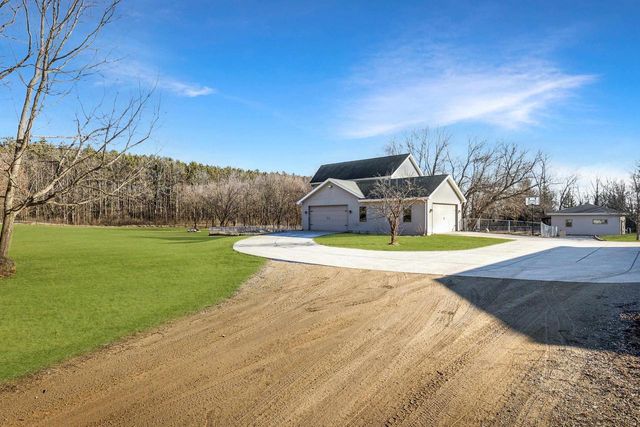 4805 Schneider Drive, Fitchburg, WI 53575