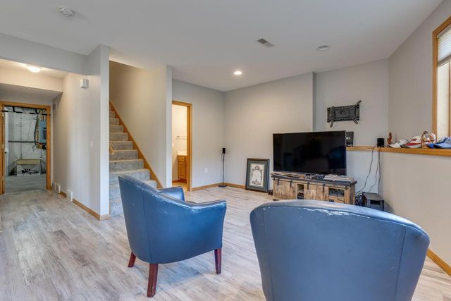 4805 Schneider Drive, Fitchburg, WI 53575