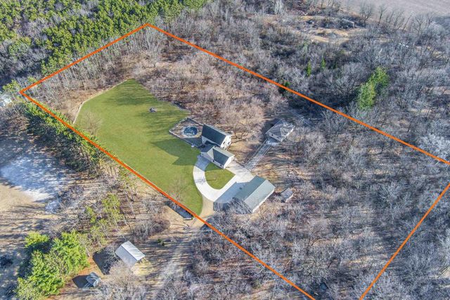 4805 Schneider Drive, Fitchburg, WI 53575