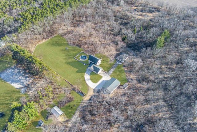 4805 Schneider Drive, Fitchburg, WI 53575