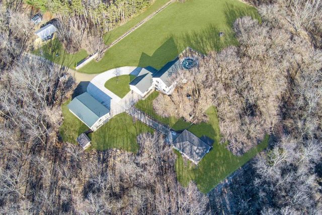 4805 Schneider Drive, Fitchburg, WI 53575