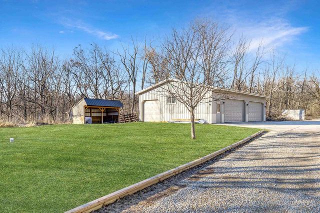 4805 Schneider Drive, Fitchburg, WI 53575