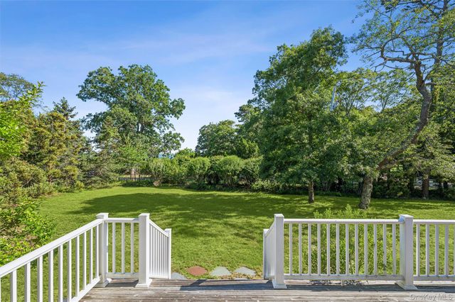 172 Bay Avenue E, Hampton Bays, NY 11946