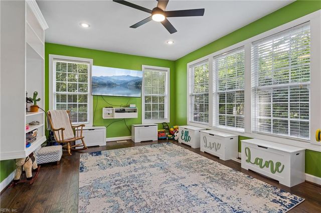 915 Shelter Rock LN, Chesapeake, VA 23322