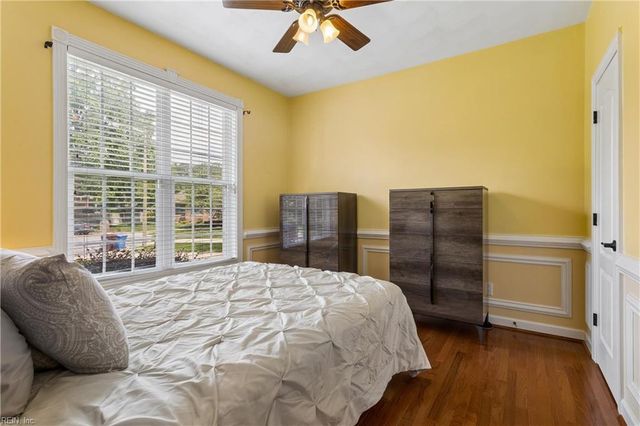 915 Shelter Rock LN, Chesapeake, VA 23322