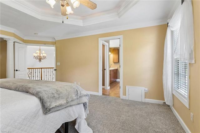 915 Shelter Rock LN, Chesapeake, VA 23322
