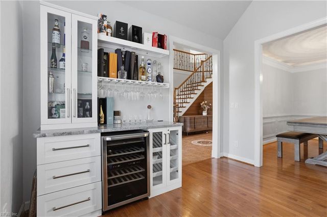 915 Shelter Rock LN, Chesapeake, VA 23322