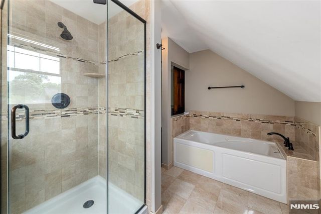 36 Hancock Drive, West Milford, NJ 07480