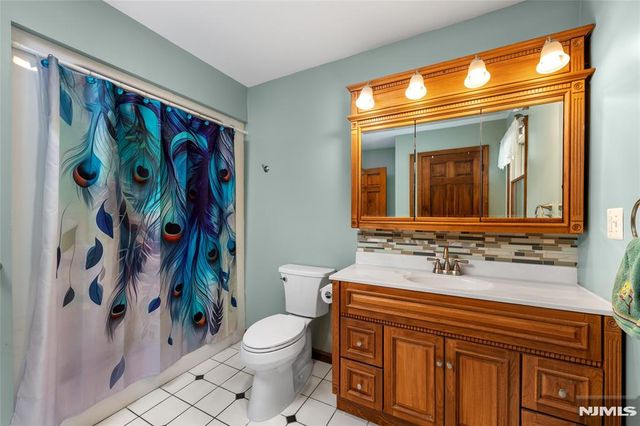36 Hancock Drive, West Milford, NJ 07480