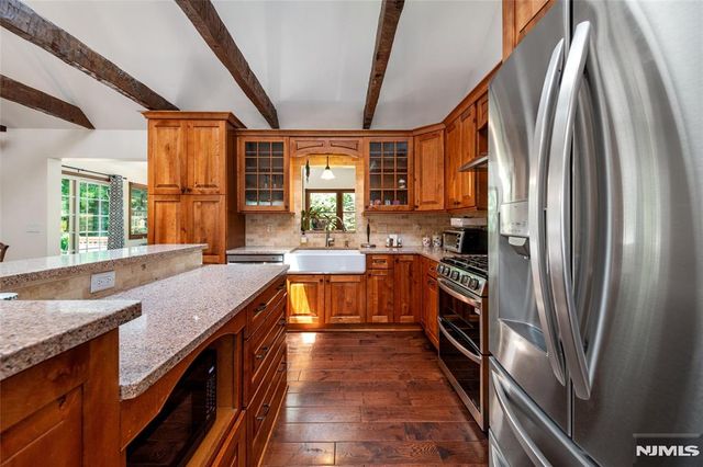 36 Hancock Drive, West Milford, NJ 07480