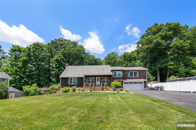 36 Hancock Drive, West Milford, NJ 07480