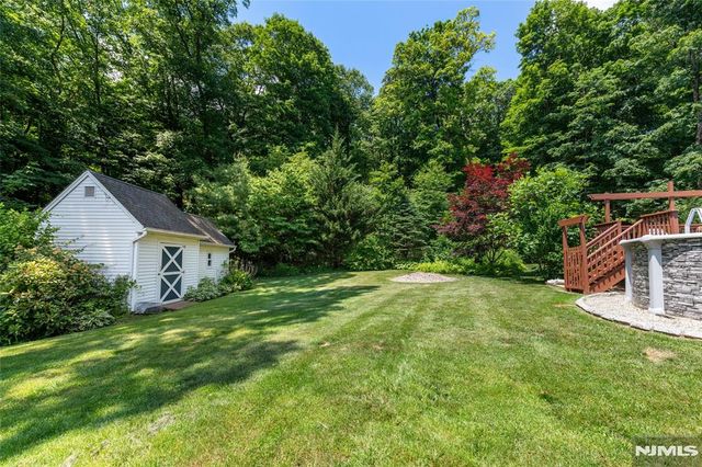 36 Hancock Drive, West Milford, NJ 07480