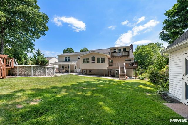 36 Hancock Drive, West Milford, NJ 07480