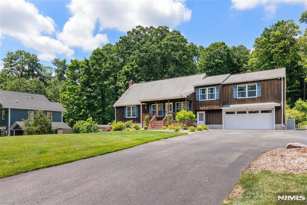 36 Hancock Drive, West Milford, NJ 07480