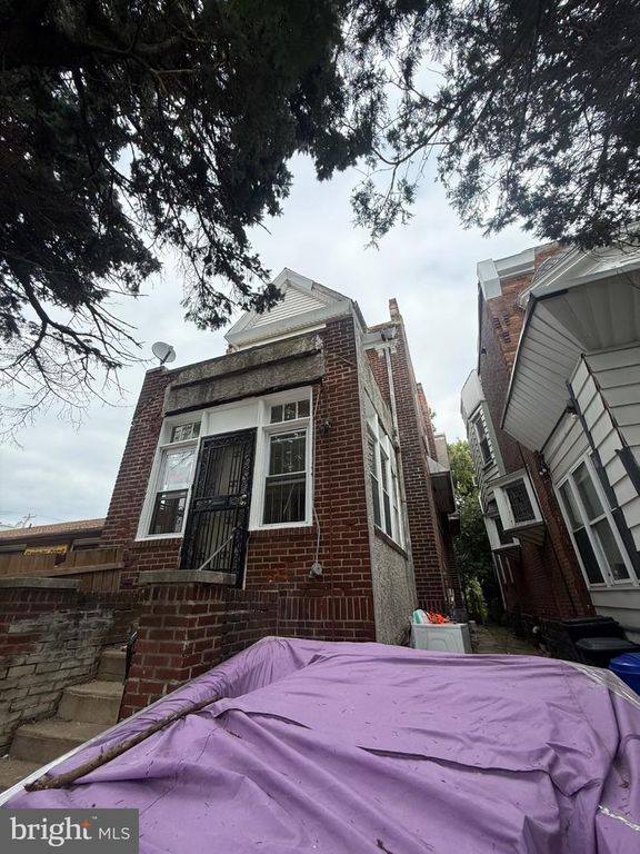 715 COBBS CREEK PKWY, PHILADELPHIA, PA 19143 — exterior