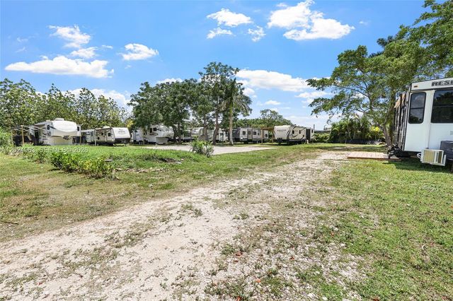14701 SW 199th Avenue, Miami, FL 33196