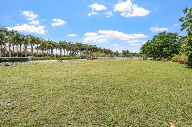 14701 SW 199th Avenue, Miami, FL 33196