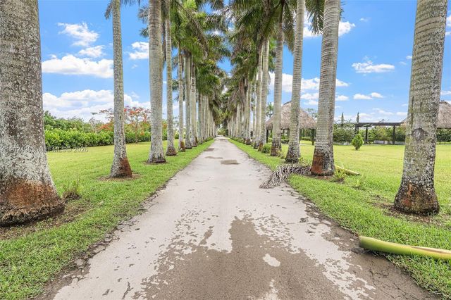 14701 SW 199th Avenue, Miami, FL 33196