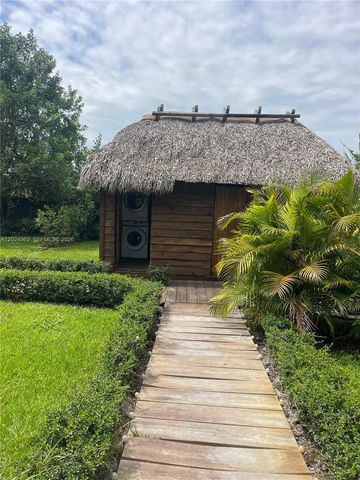14701 SW 199th Avenue, Miami, FL 33196