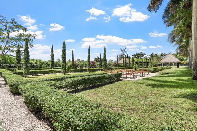 14701 SW 199th Avenue, Miami, FL 33196