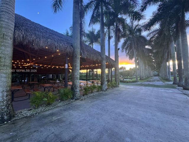 14701 SW 199th Avenue, Miami, FL 33196