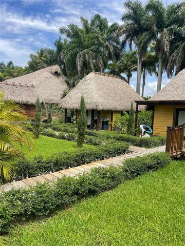 14701 SW 199th Avenue, Miami, FL 33196