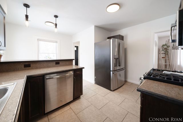 953 Lake Michigan Drive NW, Grand Rapids, MI 49504