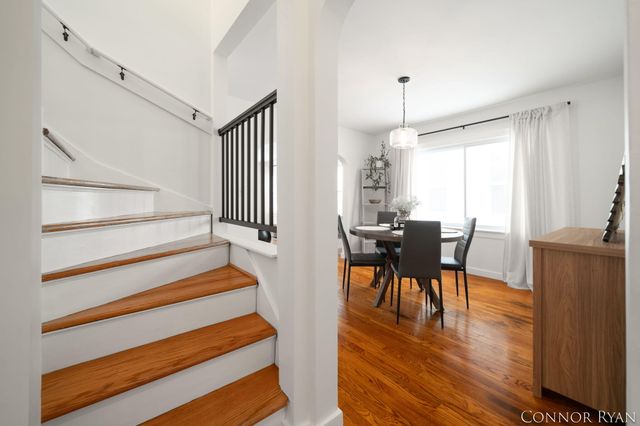 953 Lake Michigan Drive NW, Grand Rapids, MI 49504