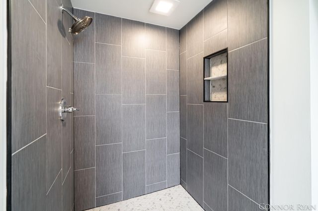 953 Lake Michigan Drive NW, Grand Rapids, MI 49504