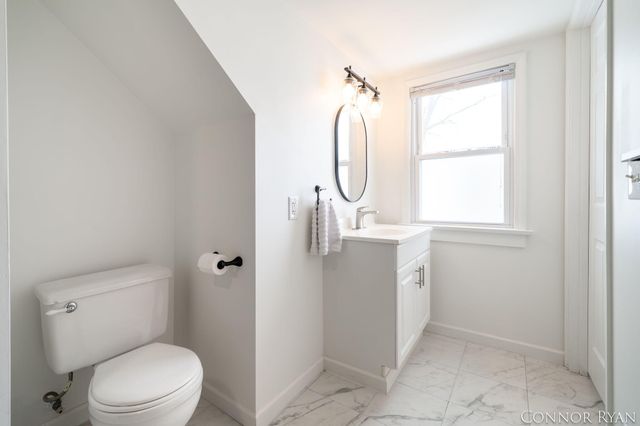 953 Lake Michigan Drive NW, Grand Rapids, MI 49504